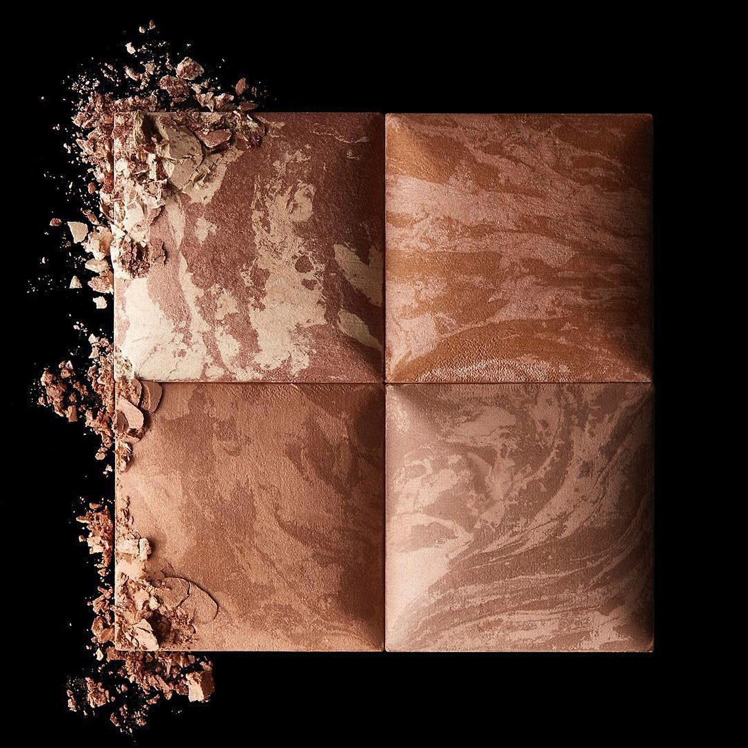 Ambient® Lighting Bronzer - Hourglass / Bronceador en polvo foto 8