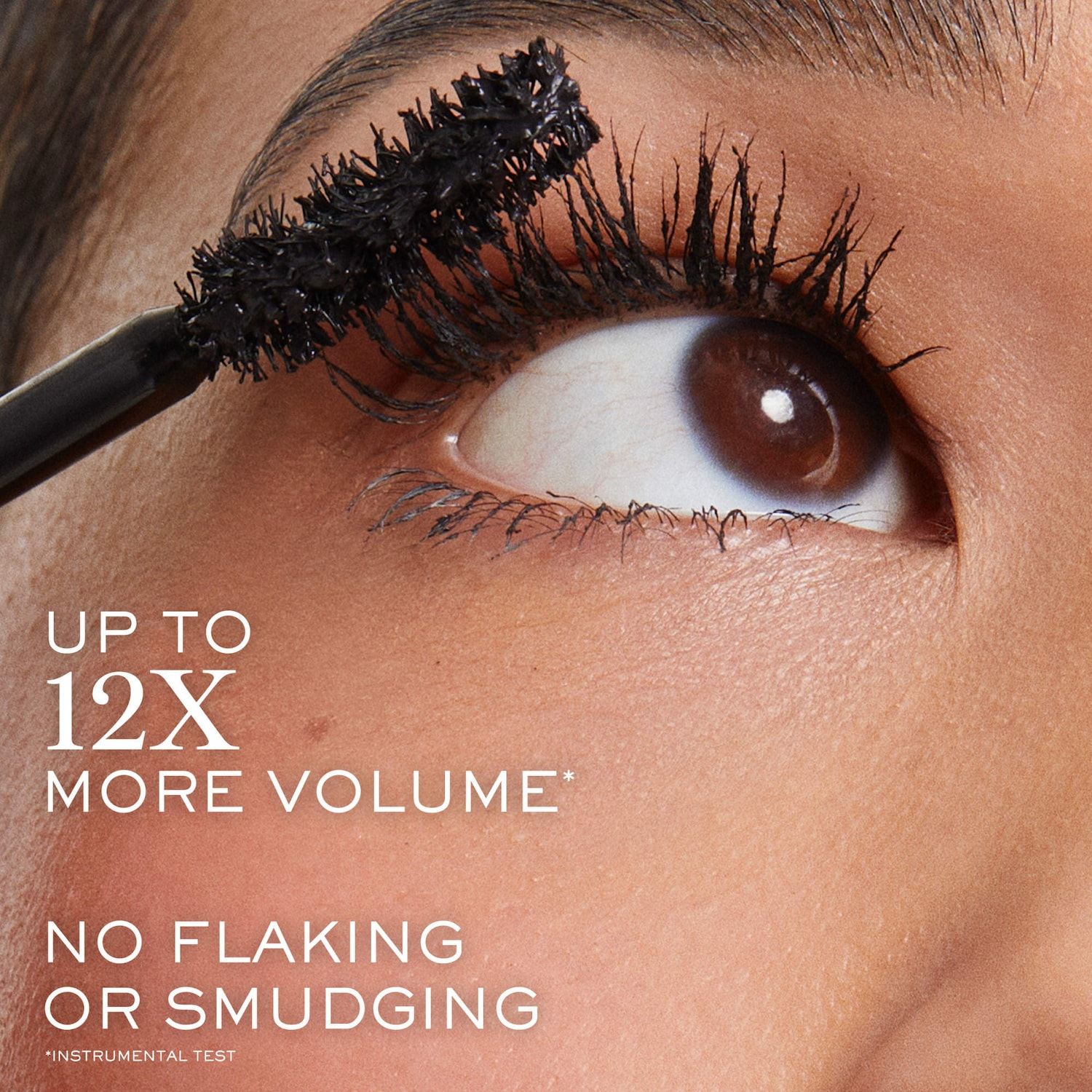 Monsieur Big Volumizing Mascara foto 6