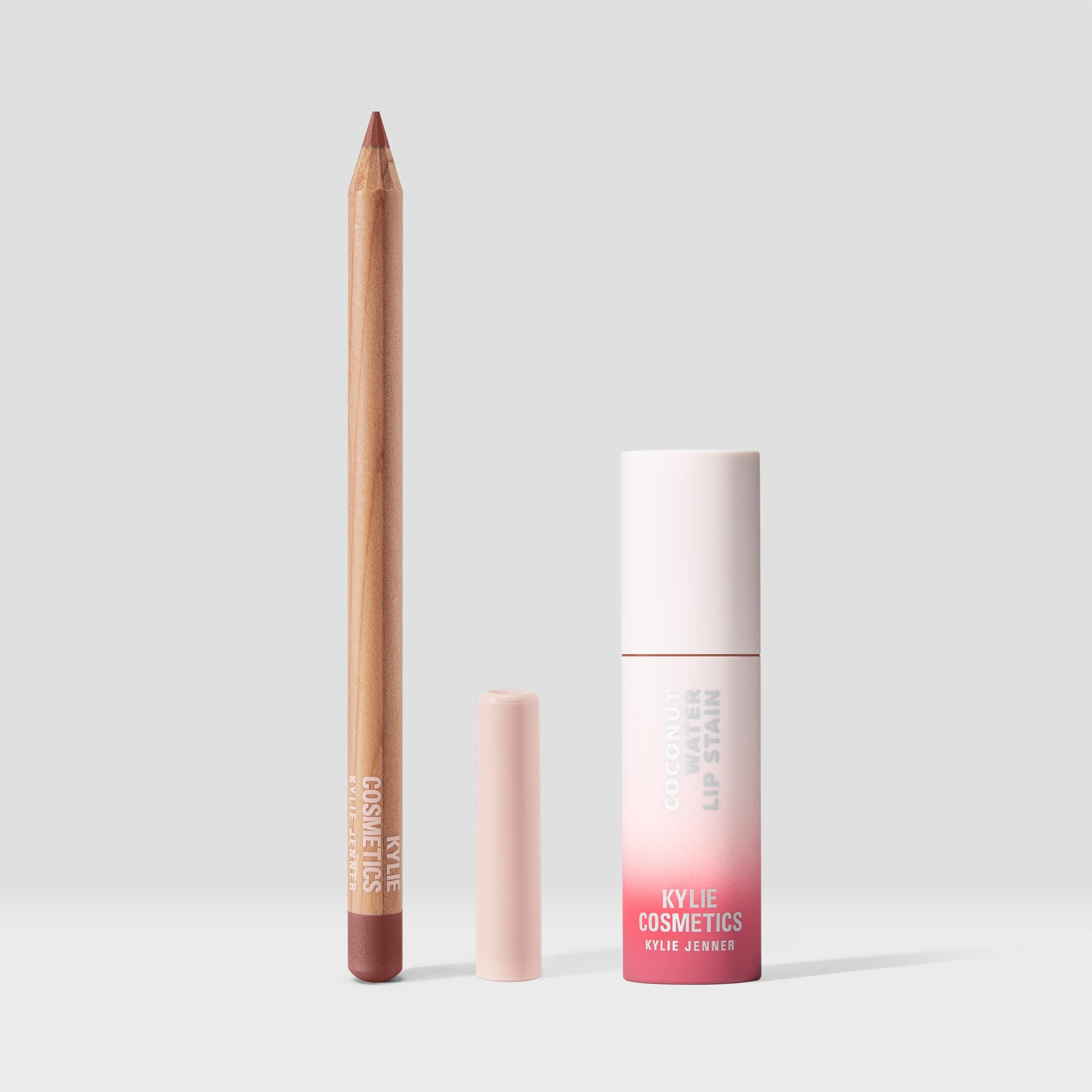 Coconut Water Lip Stain - Kylie Cosmetics / Tinta labial hidratante