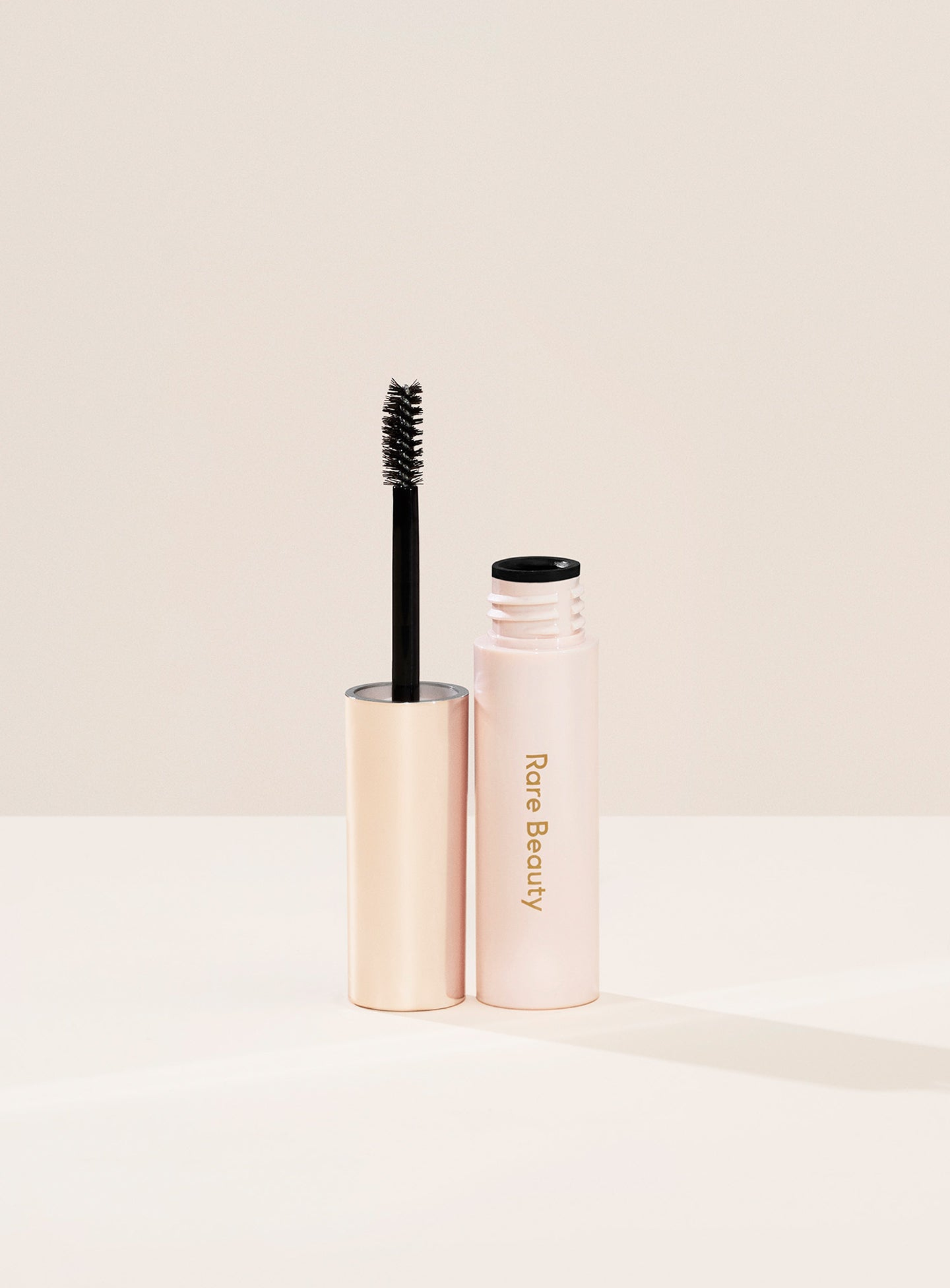 Brow Harmony Flexible Lifting Gel - Rare Beauty / Gel de cejas con tinte y fijación flexible