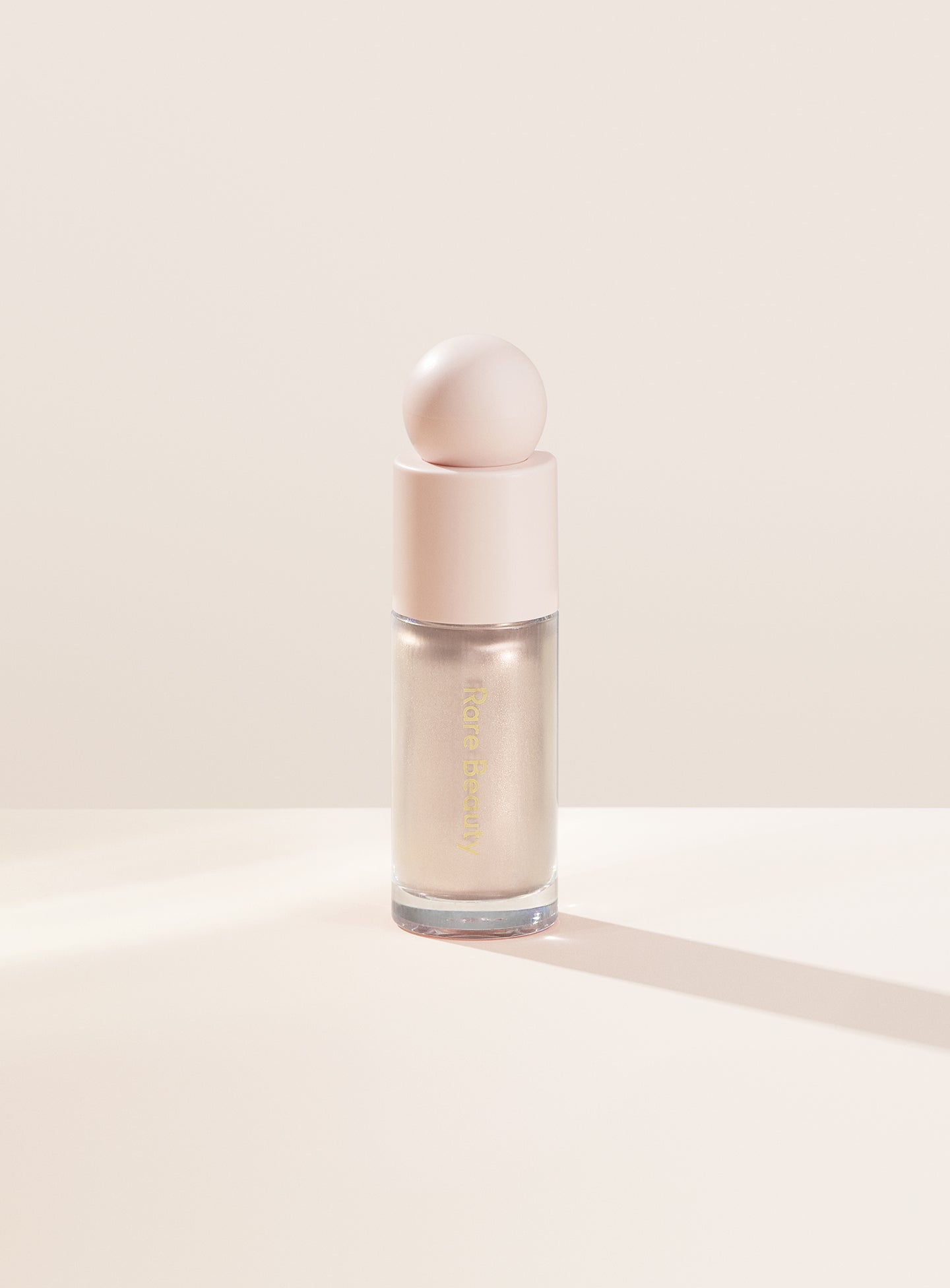 Positive Light Liquid Luminizer - Rare Beauty / Iluminador líquido radiante
