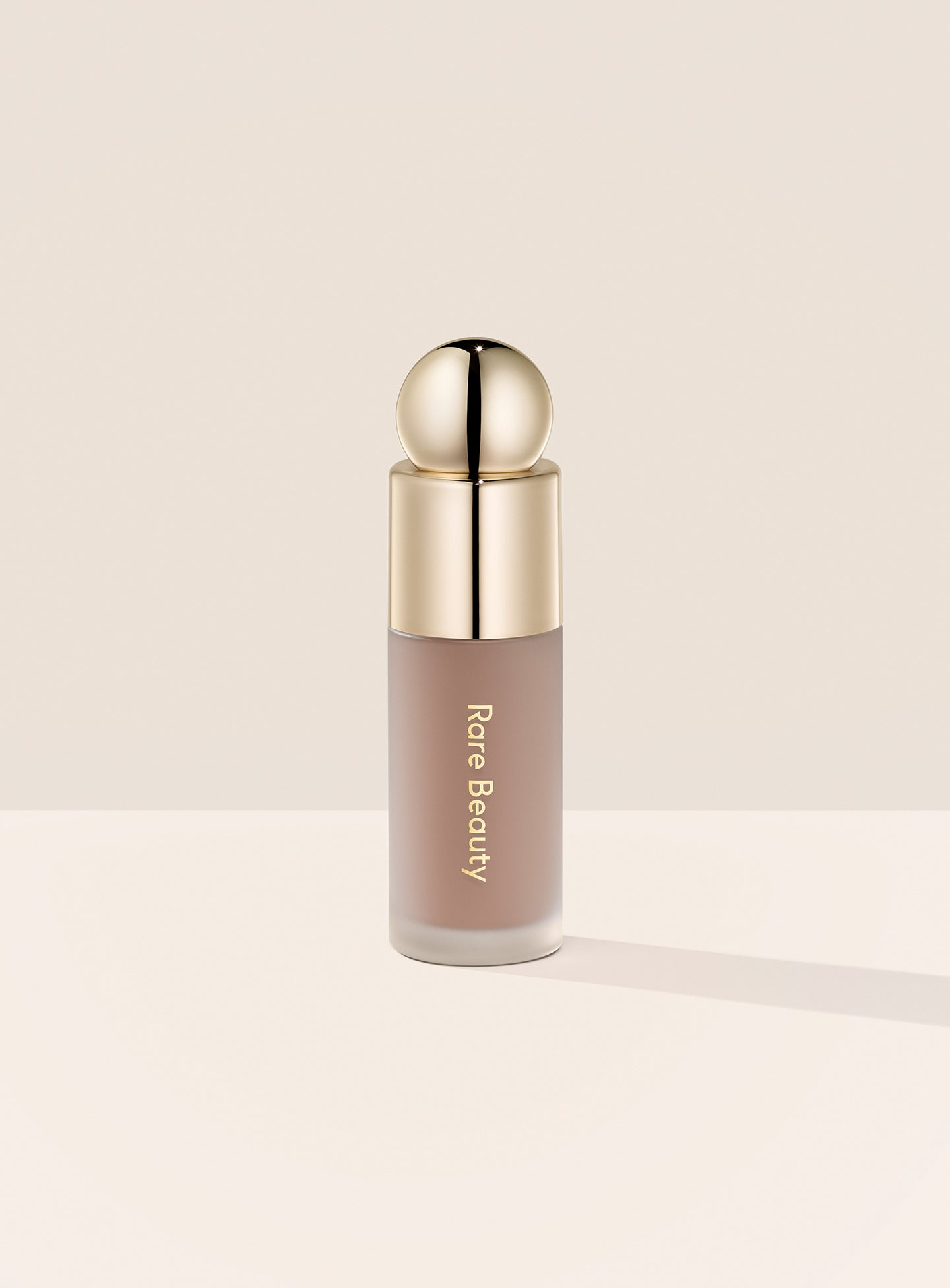 Soft Pinch Liquid Contour - Rare Beauty / Contorno líquido buildable